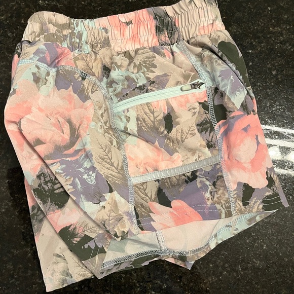 Fabletics shorts - Flowers Size Medium - Picture 2 of 5